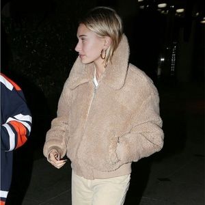 Aritzia Wilfred Free Teddy Bomber Jacket Size XS ASO Hailey Bieber